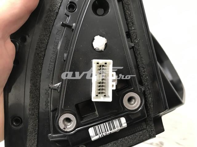 Правое боковое зеркало Hyundai/Kia 87620D7670