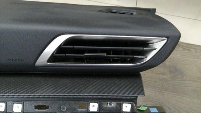 Решетка вентиляции салона на "торпедо" правая Peugeot/Citroen 98101431DX цена, от 38.01 USD