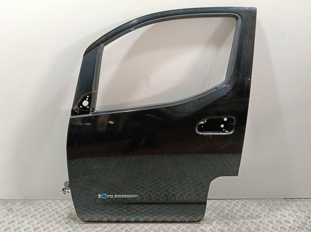 H01014FAMA Nissan/Infiniti Водительская дверь