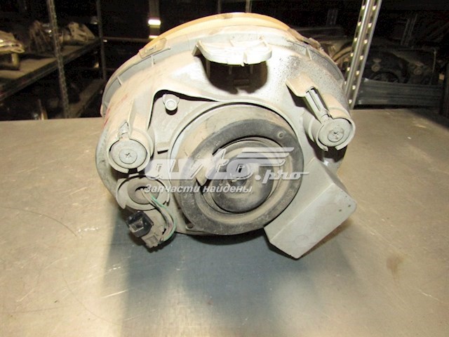 Правая фара 96563274 General Motors