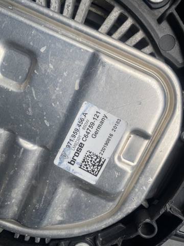  971121203J Porsche