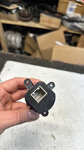  Hyundai/Kia 95430B2700 цена, от 54.11 USD