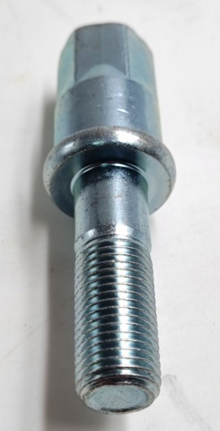 Болт колінвалу MD062109 MITSUBISHI