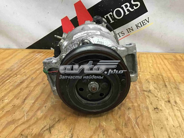 Компрессор кондиционера LR112584 Land Rover