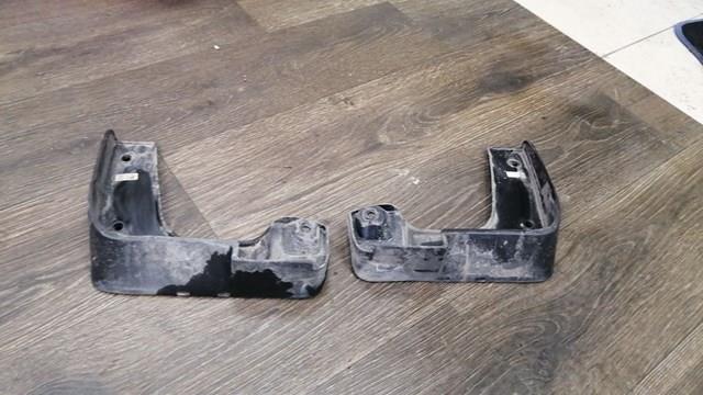 Брызговик передний правый Hyundai/Kia 86832AA000 цена, от 15.31 USD