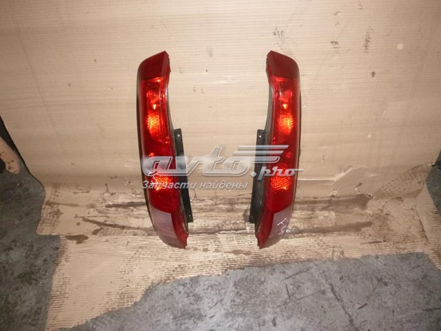 26550EQ025 Nissan lanterna traseira direita