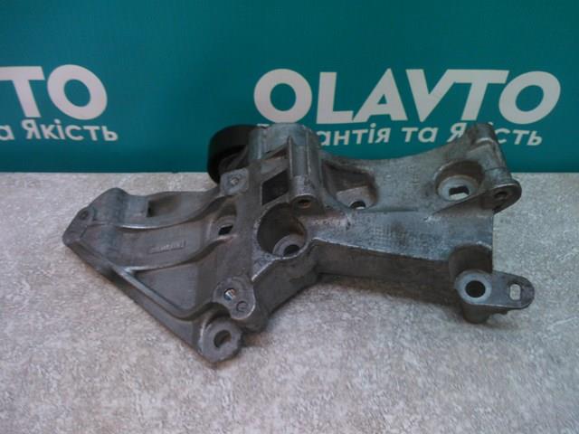 Soporte de motor 8200357679 RENAULT