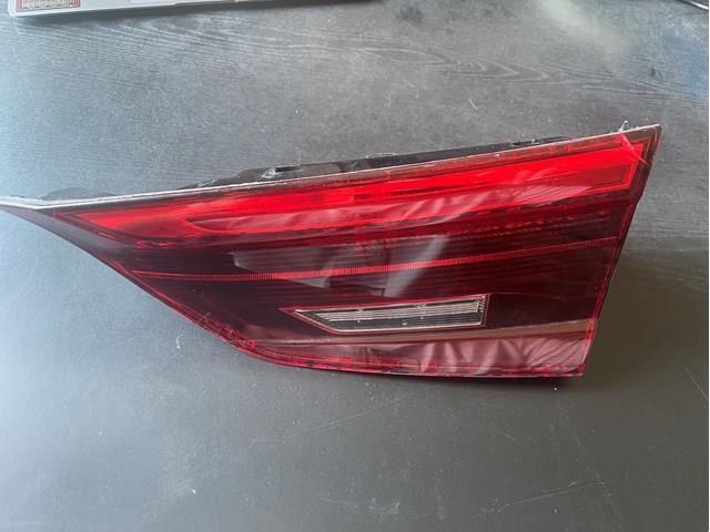 Фонарь задний правый внутренний 265505NA1A Nissan/Infiniti