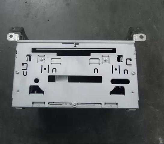 Radio (radio AM/FM) 8701A225 MITSUBISHI
