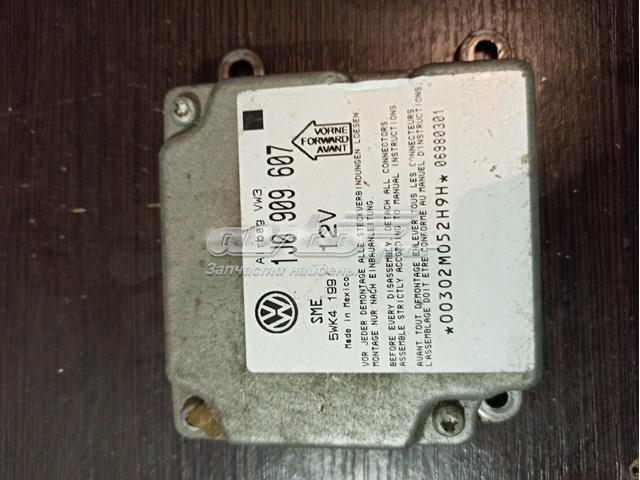 Модуль-процессор управления подушкой безопасности (ЭБУ AIRBAG) 1J0909607 VAG