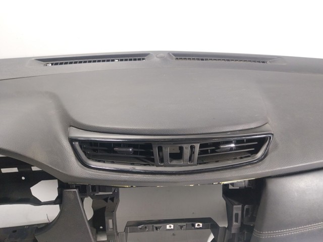 682004CC0A Nissan/Infiniti Передняя панель