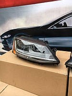 Правая фара ZVW11G6MR Signeda