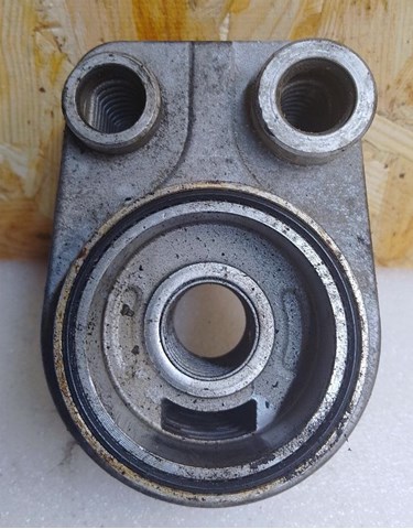 Radiador de aceite, bajo de filtro 213059324R RENAULT