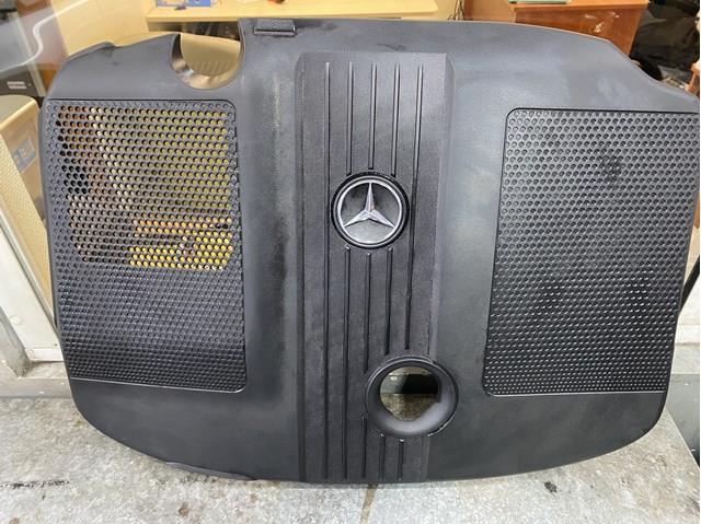 Кришка двигуна декоративна A6510102167 MERCEDES