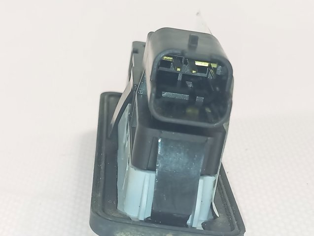 9827560380 Peugeot/Citroen Кнопка привода замка крышки багажника (двери 3/5-й (ляды)