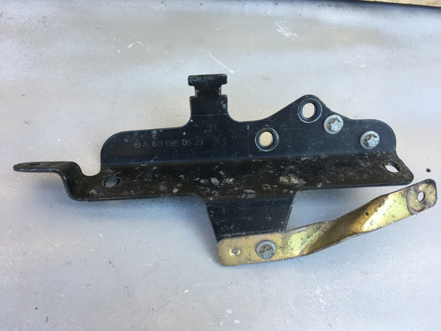 Mercedes A6110980629