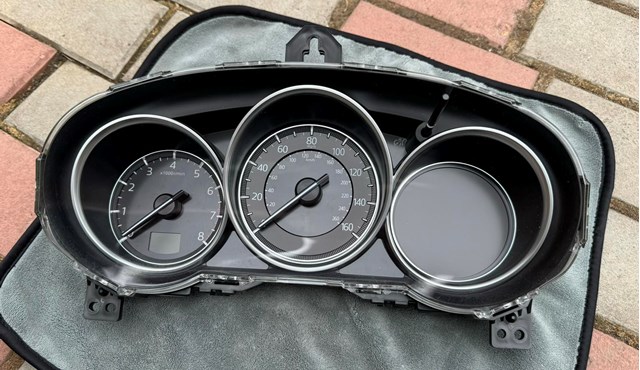 Приборная доска (щиток приборов) Mazda TK4955430 цена, от 38.01 USD