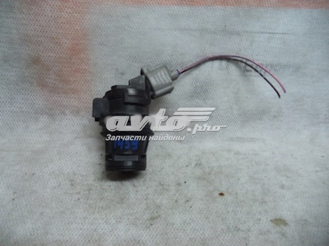 Bomba de limpiaparabrisas trasera BP4K67482 MAZDA