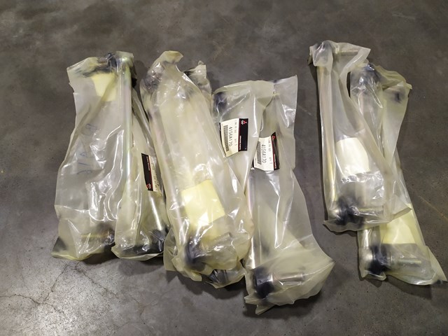 Купить 4156A169 Mitsubishi Солдатик стабилизатора, переднего, левый