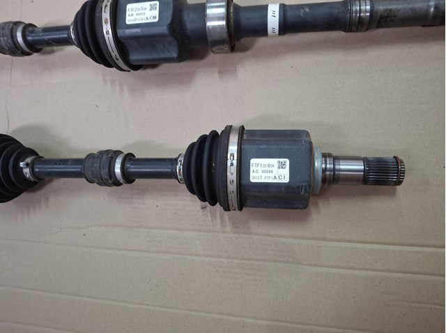 FTF22550X Mazda Полуось передняя, правая