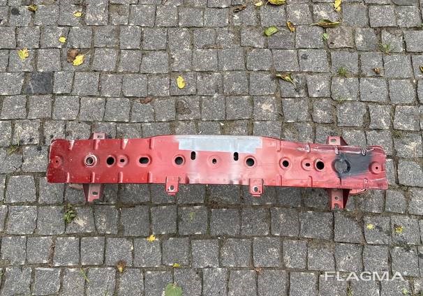 GHP950070A Mazda Reforçador do pára-choque dianteiro