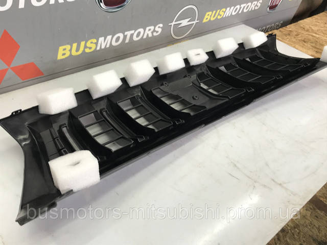 Решетка радиатора 7450A885 Mitsubishi