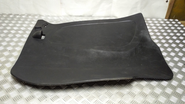 Guarnecido de puerta trasera derecha 829A06559R RENAULT