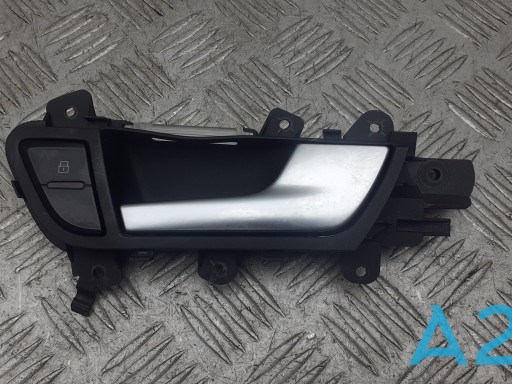 Manecilla de puerta, equipamiento habitáculo, trasera derecha 8K0839020 VAG
