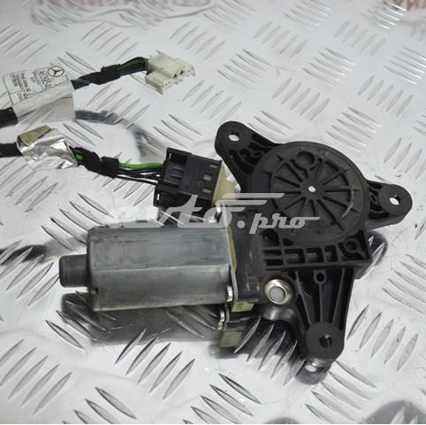 0130821940 Mercedes Мотор стеклоподъемника двери передней правой