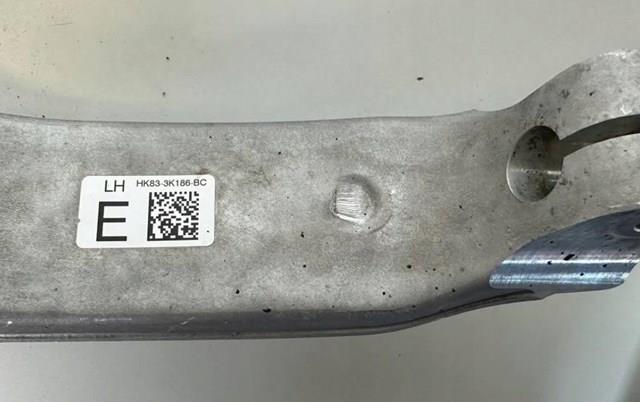 Цапфа передняя левая LR138443 Land Rover