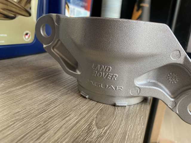 LR090666 Land Rover 