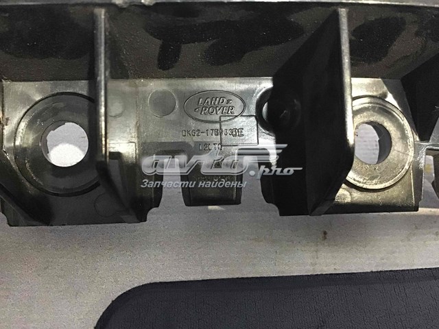 LR066550 Land Rover Левое крепление заднего бампера