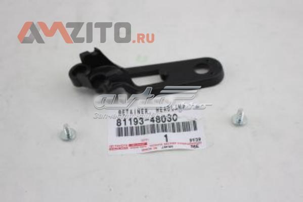 8119348030 Toyota consola (adaptador de fixação da luz dianteira direita)