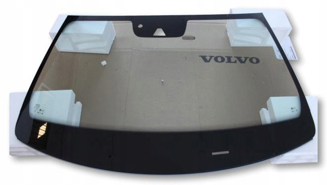 Лобовое стекло 32368952 Volvo