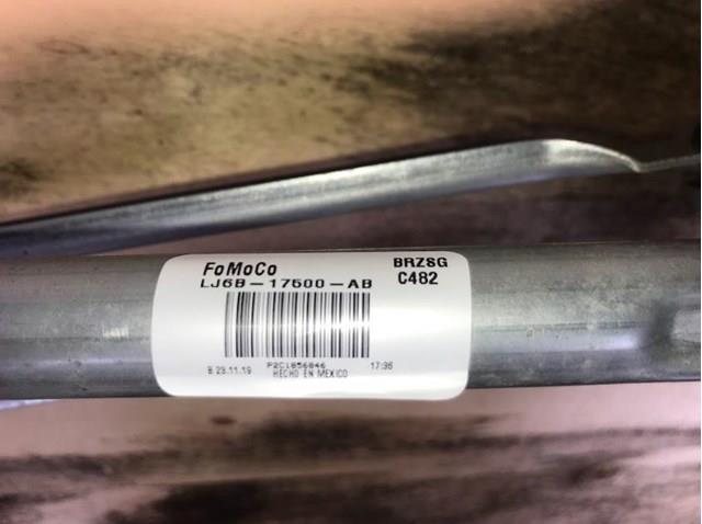  W000107332 Ford