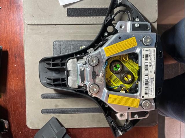  Mercedes A2048604302