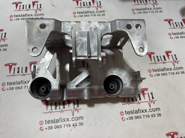 150644300B Tesla 