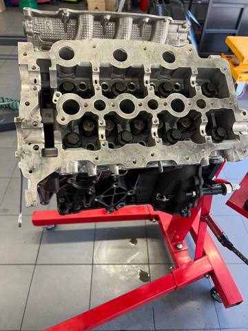  Land Rover LR127427