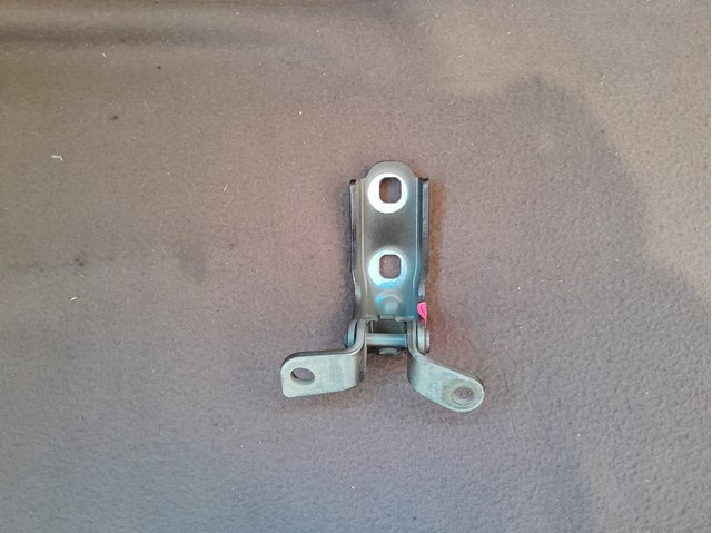 Bisagra de puerta de batientes trasera derecha inferior 13501716 GM