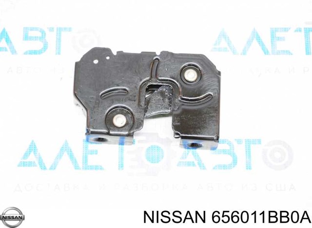 656011BB0A Nissan fecho da capota direito