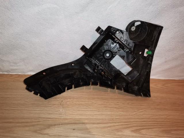 Soporte de parachoques trasero exterior izquierdo 31323763 VOLVO