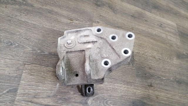 Купить LR047370 Land Rover 