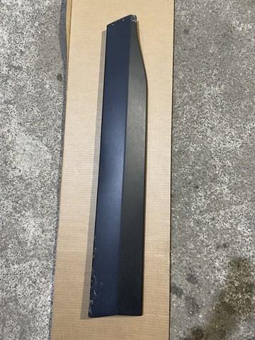 Moldura de puerta delantera izquierda inferior 7507442040 TOYOTA