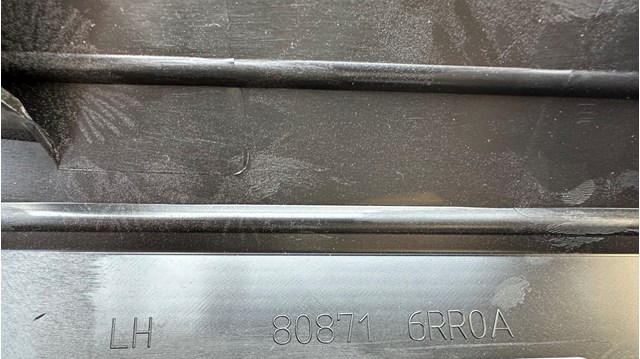 Молдинг двери передней левой 808716RR0A Nissan/Infiniti
