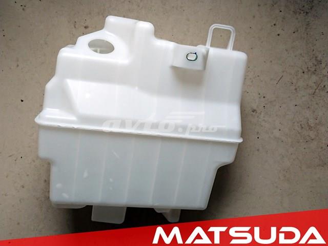 Бачок омывателя BJT667481 Mazda
