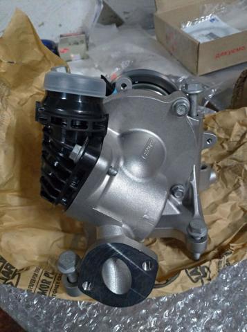 Помпа 55493045 General Motors