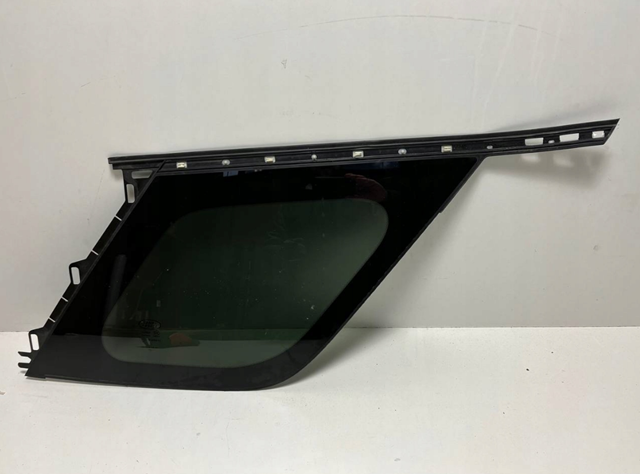 Стукло багажника, правое Land Rover LR078379 цена, от 119.30 USD