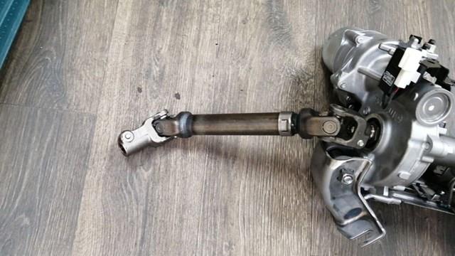 Нижний вал рулевой колонки Mazda TK5232AB0