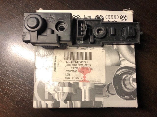 Base (casquilho) da luz traseira para Seat Ibiza (6L1)