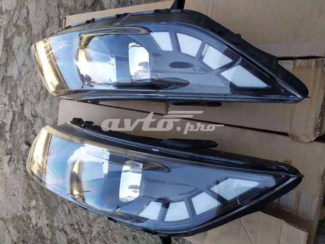921022T040 Hyundai/Kia Фара передняя правая